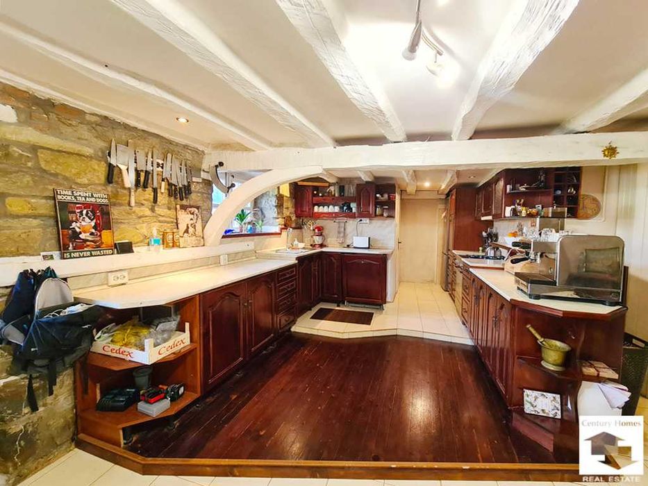 Продава се Къща в с. Церова кория, Област Велико Търново - 300 кв.м за 667 €/кв.м - Снимка #2