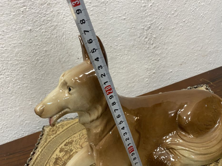 Немско порцеланово куче немска овчарка