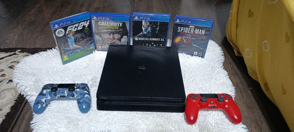 Vând PlayStation 4, 2 controler+ 30 de jocuri