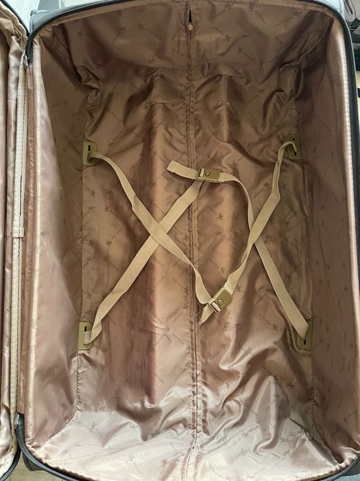 Чемодан тканевый на двух колесиках