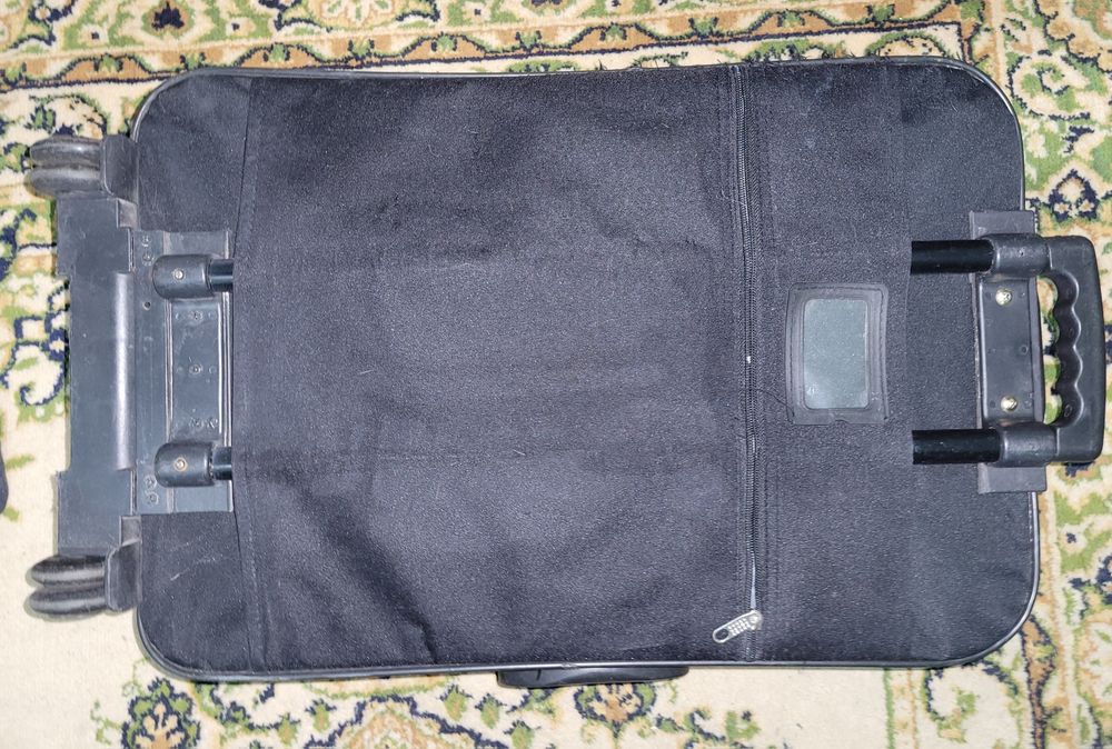 Тканевый чемодан б/у