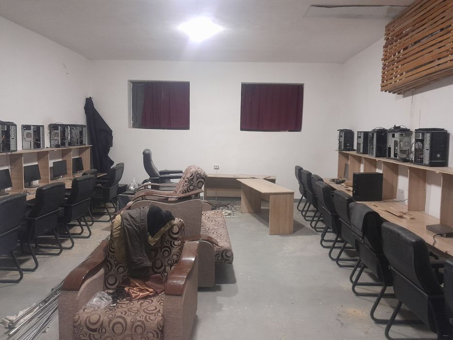 Konpyuterlar jixozlari bilan sotiladi