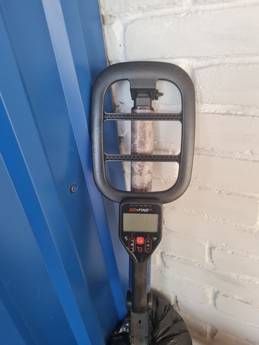 Продам металлоискатель