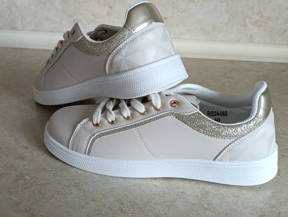 Нови Кожени кецове 40 н
