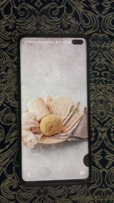Продам Samsung S10 plus