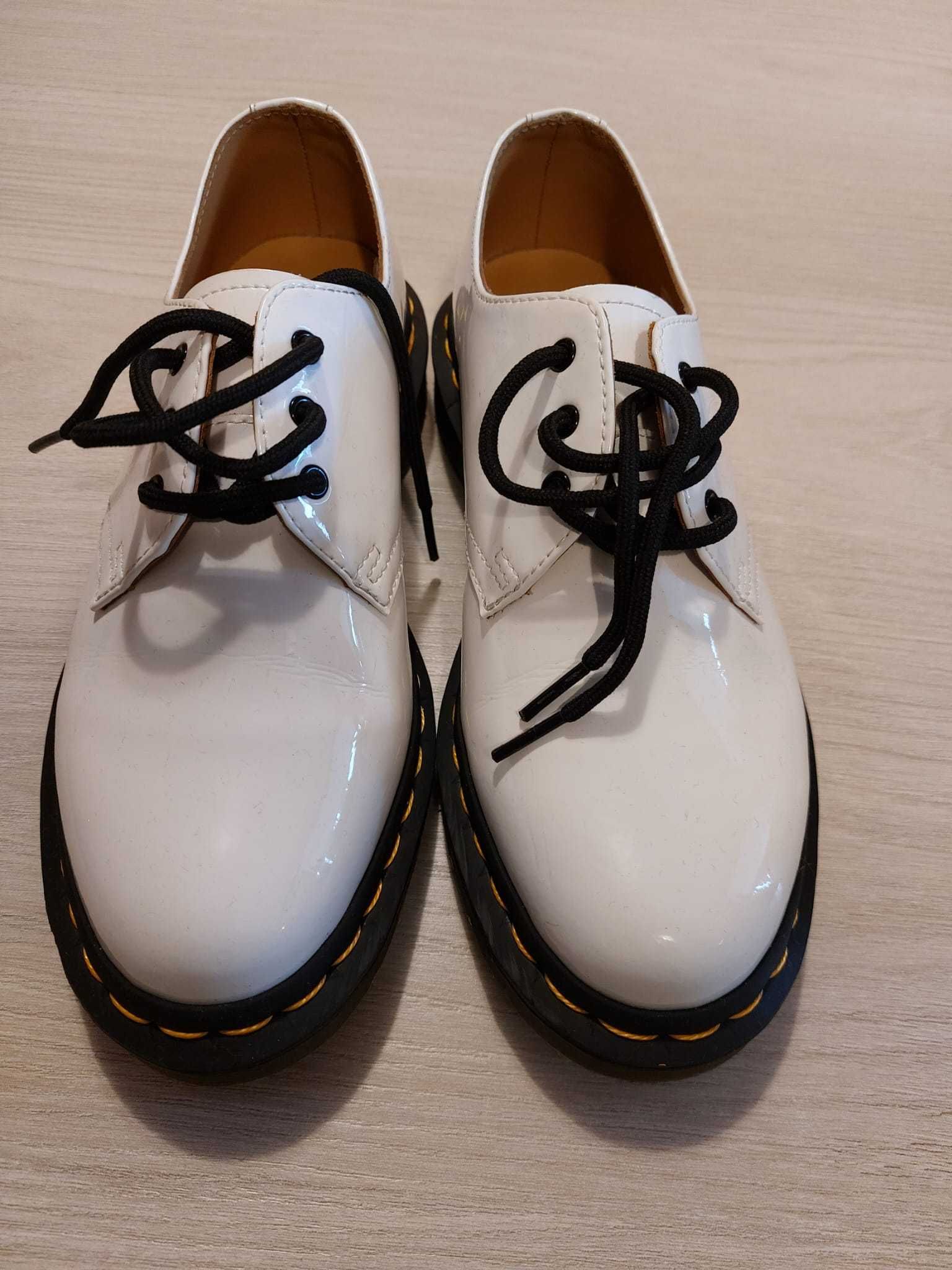 Pantofi dama 2024 dr martens