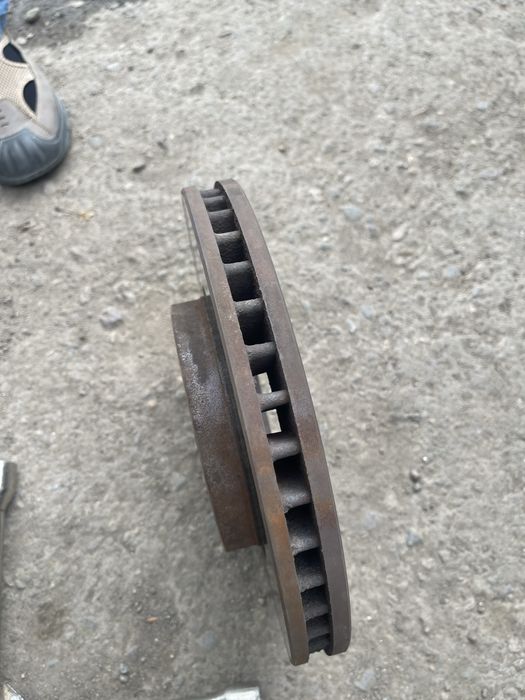 Продам тормазные диски камри 30-35