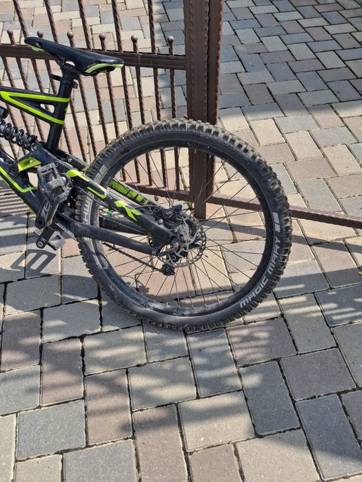 Specialized status2 2012 downhil, freeride.