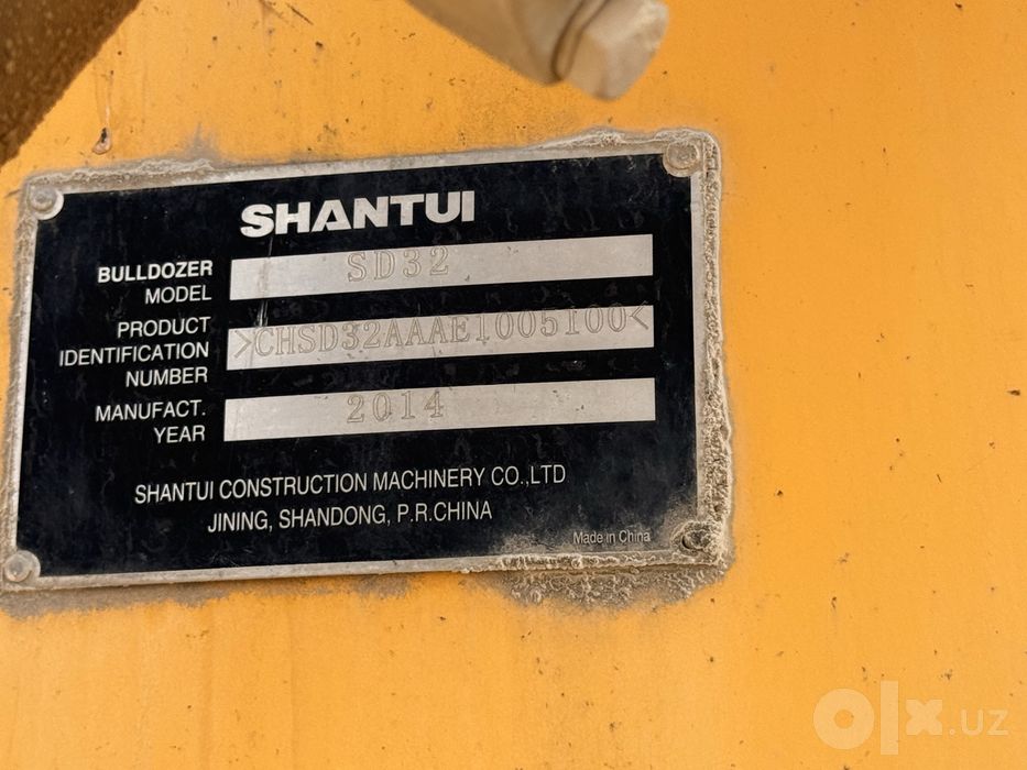 Buldozer shanti sd 32 sotiladi