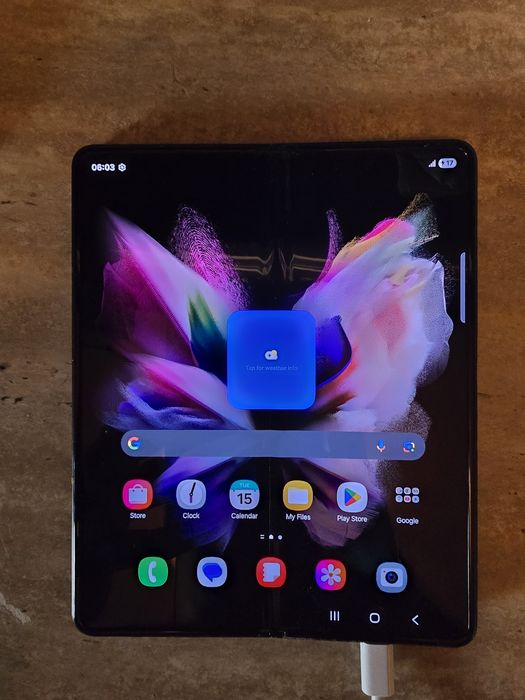 Samsung galaxy z fold 3 / 256gb