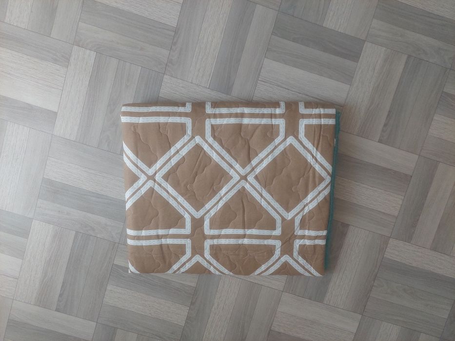 Покрывало для постели или дивана