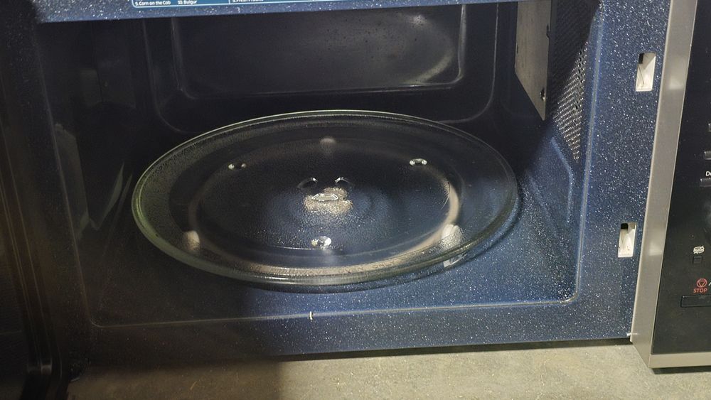 Микровълнова фурна Samsung MS28F303TAS 1000W 28литра