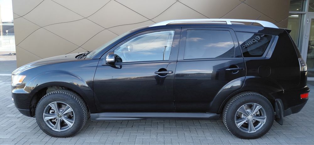 Продам mitsubishi outlander