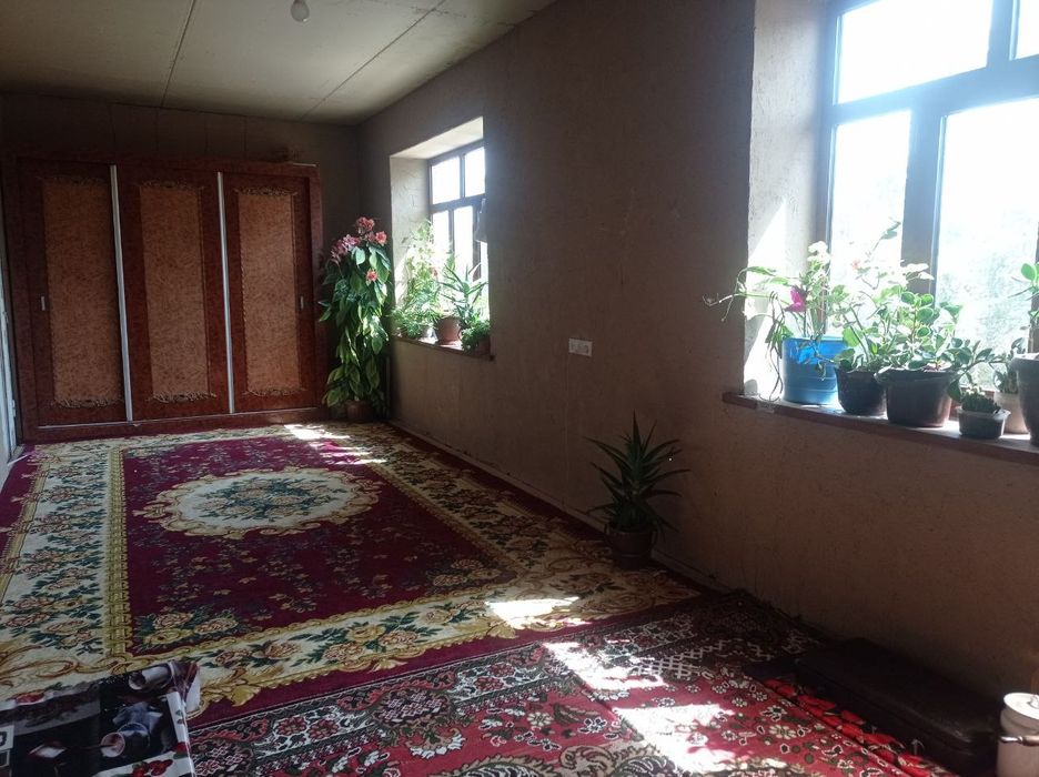 10 Sotiq uy sotiladi