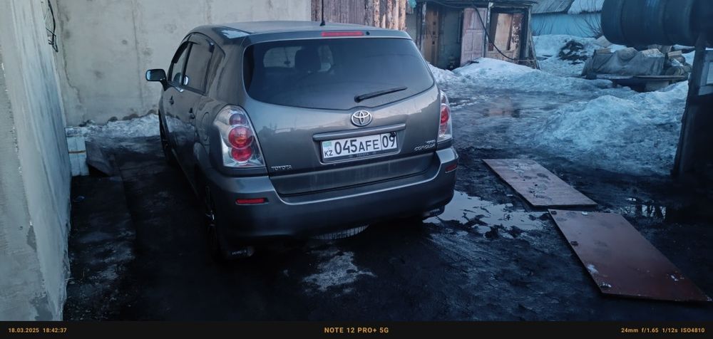 Тойота Королла Версо