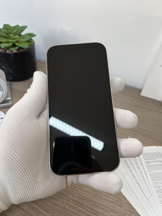 iPhone 14 Pro, на части - корпус, дисплей, батерия, камера и др.