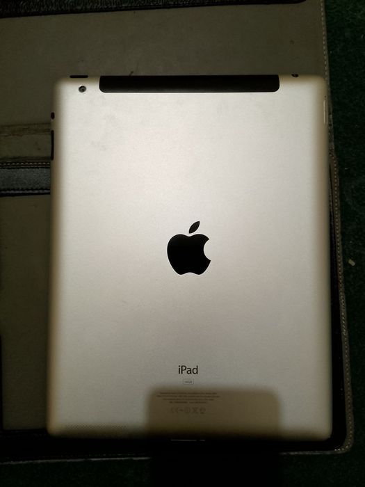 Ipad air 2 16gb. Bonus зарядчик чехол