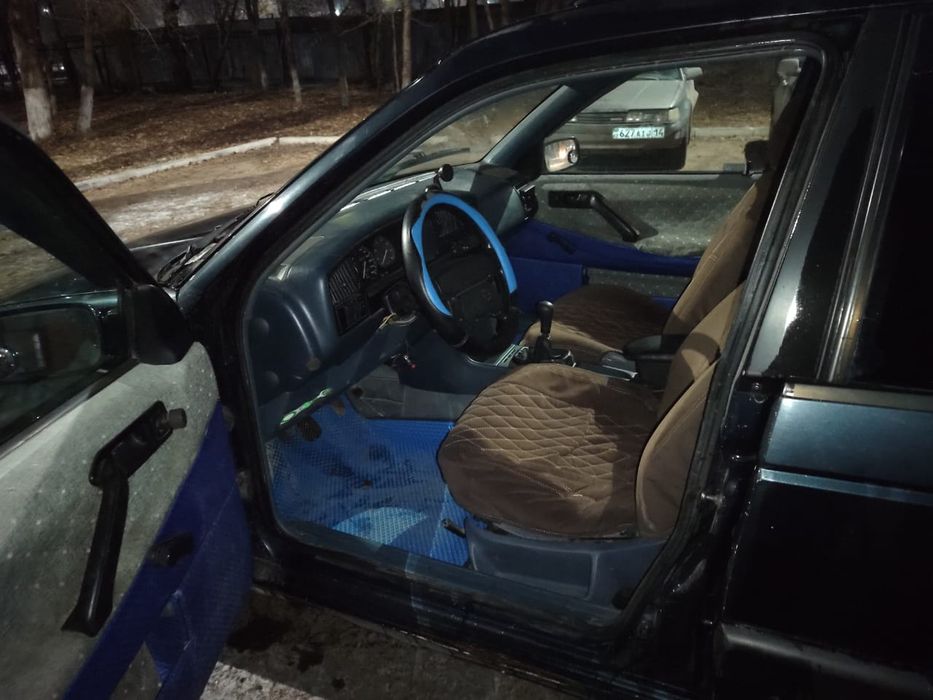 Продам  машину  срочно