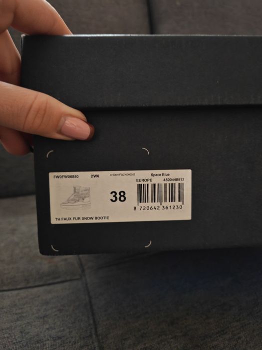 Апрески Tommy Hilfiger