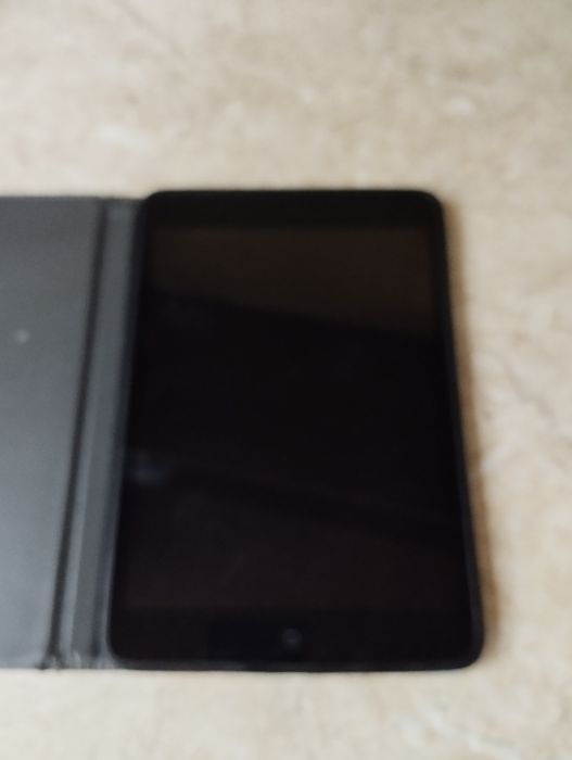 Продам Айпад мини