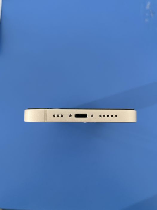 Продам Iphone 13