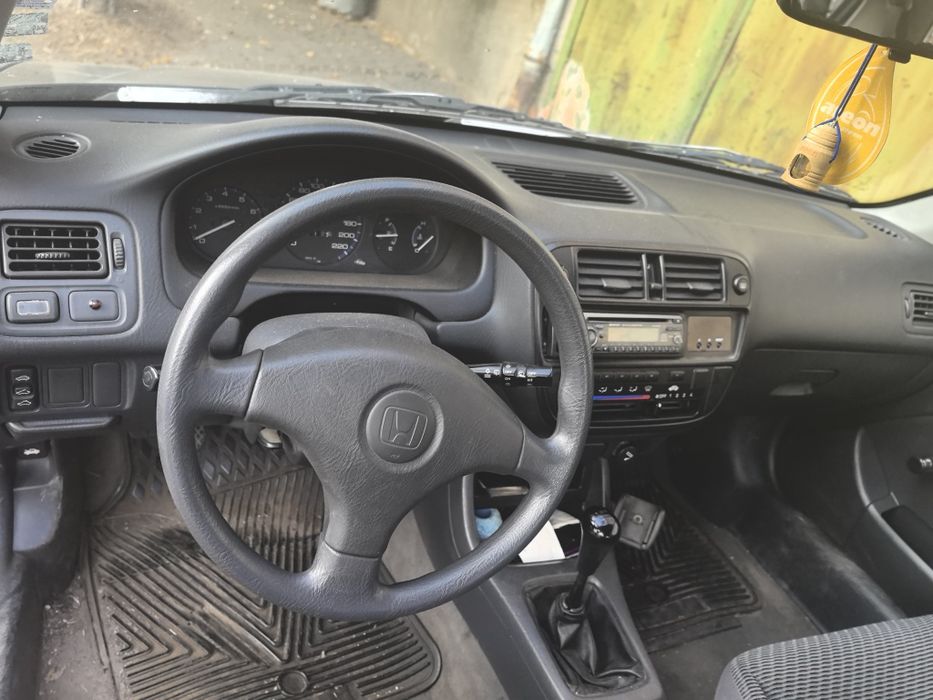 Лек автомобил Honda Civic