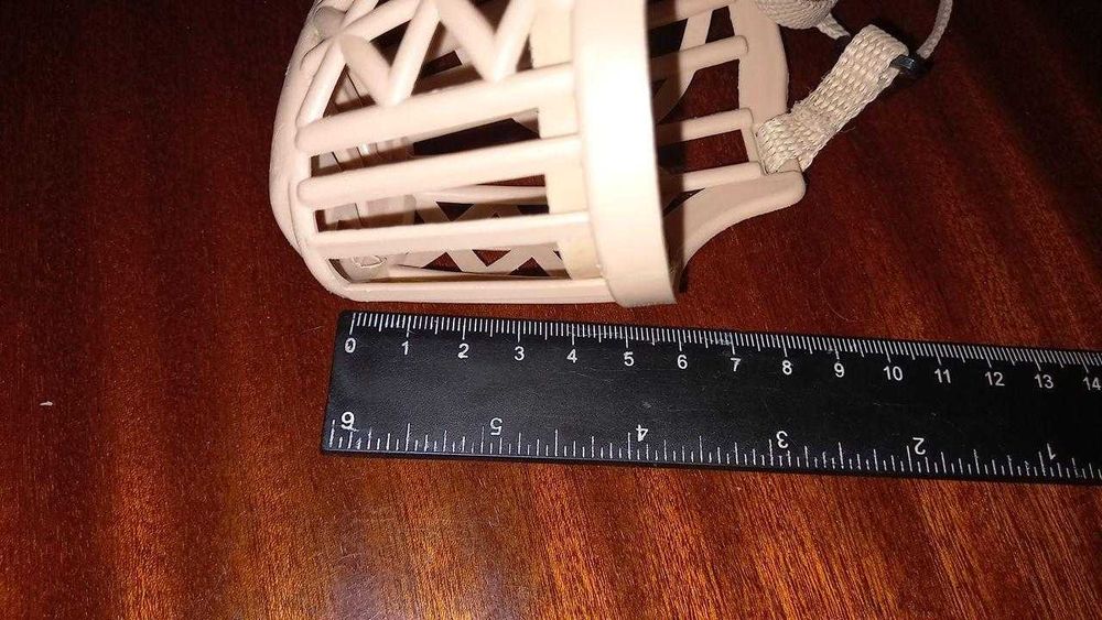 Намордники для собак . Пластиковые.