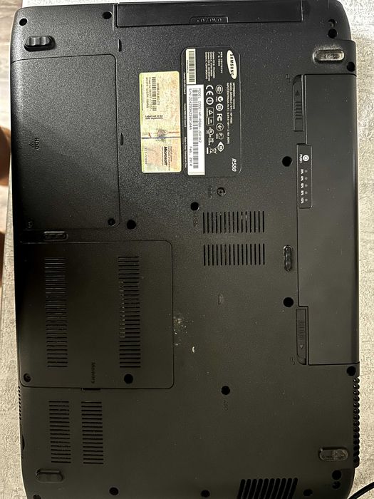 Ноутбук Samsung NP-R580