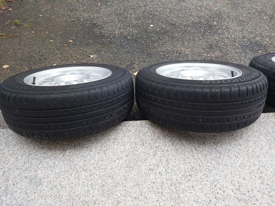 Vând jante cu cauciucuri vară BMW E 39 205/65/15