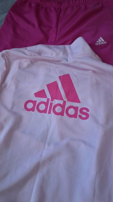 Нов екип Adidas.Без етикет.Размер 164. Става и за xs/s. Розово/циклама