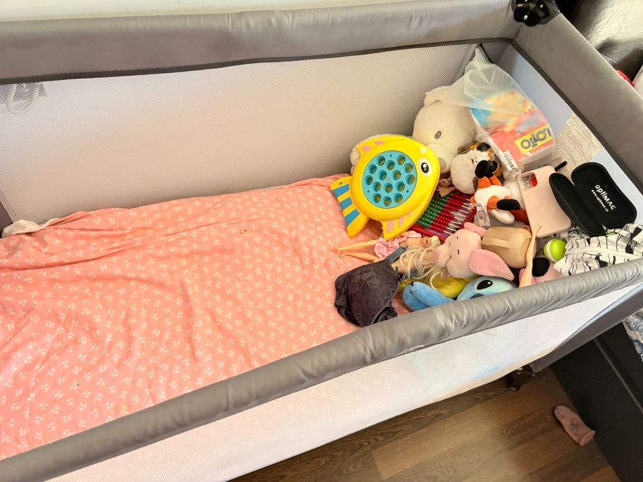 Se vinde mergator si patut timp tarc bebelusi