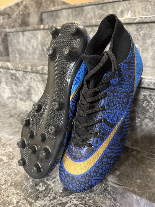 Бутонки  NIKe