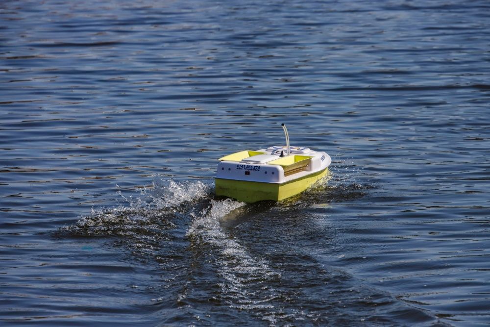 Navomodel pentru nadit , plantat Speeder motor BRUSHLESS, 4S 12800mAh