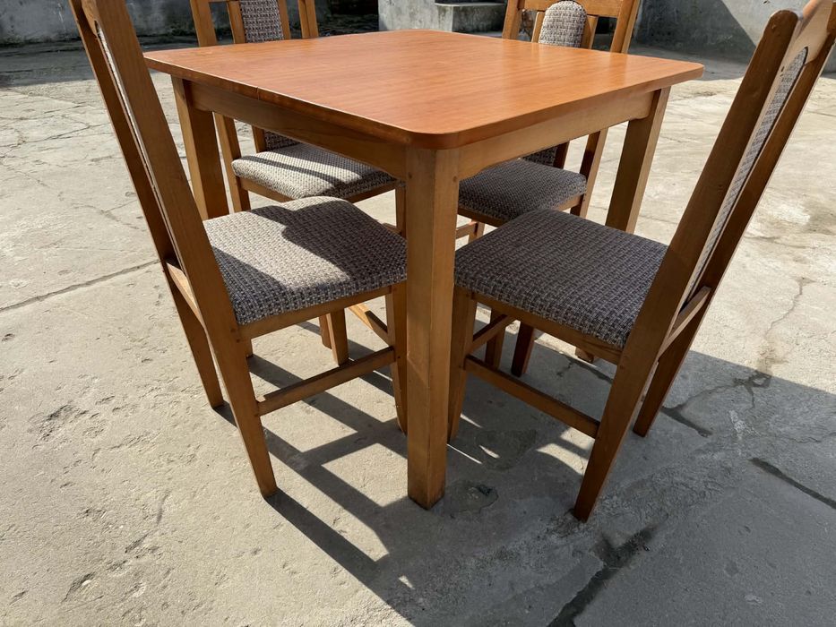 Mese si scaune restaurant