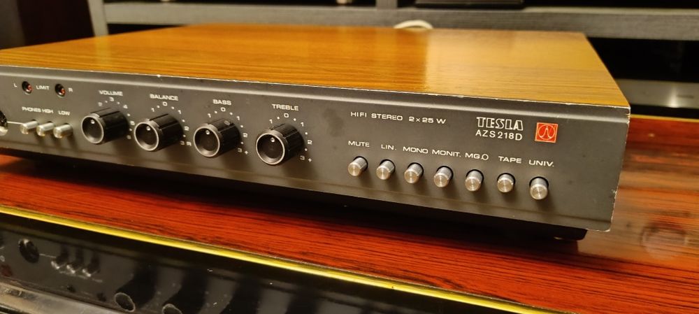 Усилитель Tesla AZS 218 D