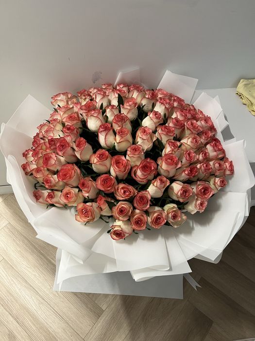 Свежие цветы 101 розаа