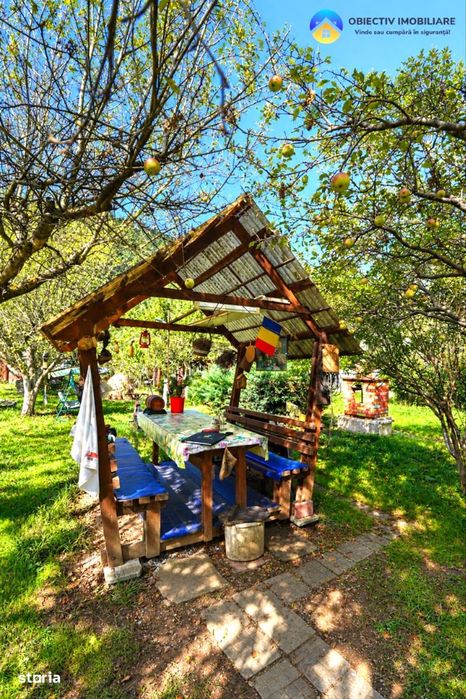 Casă P+M cu teren 1477 mp, TARCǍU, Neamț