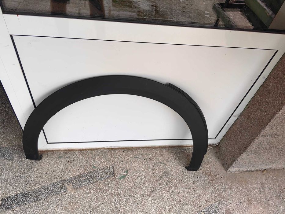 Задна  дясна вежда за калник  Пежо 3008 2024г