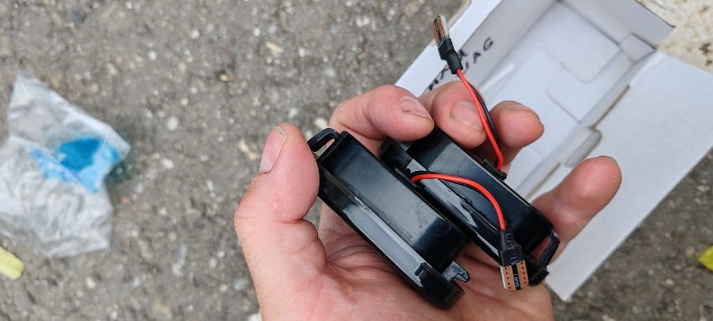 Semnalizari laterale pe led