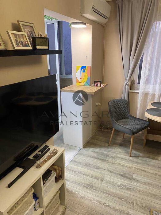 Продава се Двустаен апартамент в Пловдив, Център - 48 кв.м за 1541 €/кв.м - Снимка #1