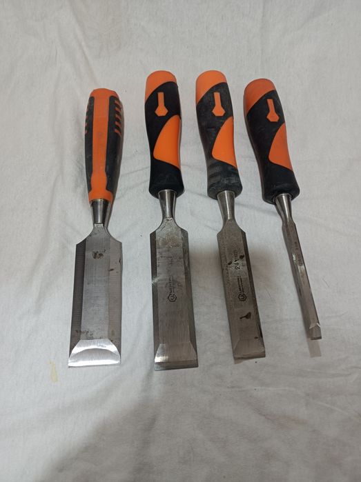 Продам ручной комплект отличных стамесок