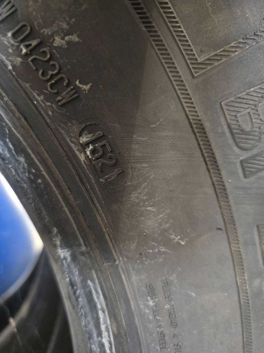 Продавам Гуми за камион 215х75х17.5 / 235х75х17.5 / 265х70х19.5