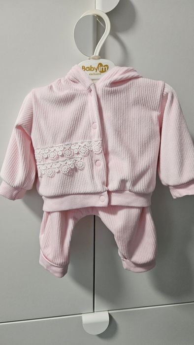 Costum bebeluși reiat și pufos mărimea 56-62