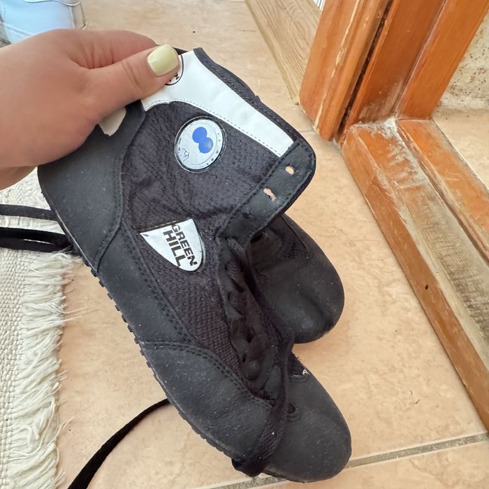 Продам обувь для вольной борьбы