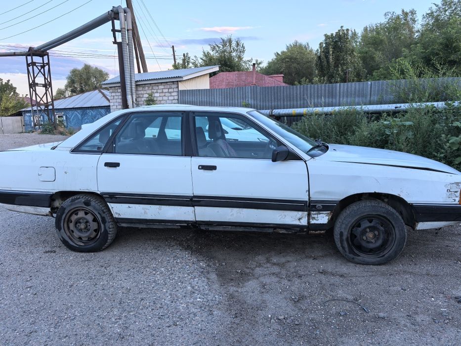 Ауди 100 на ходу