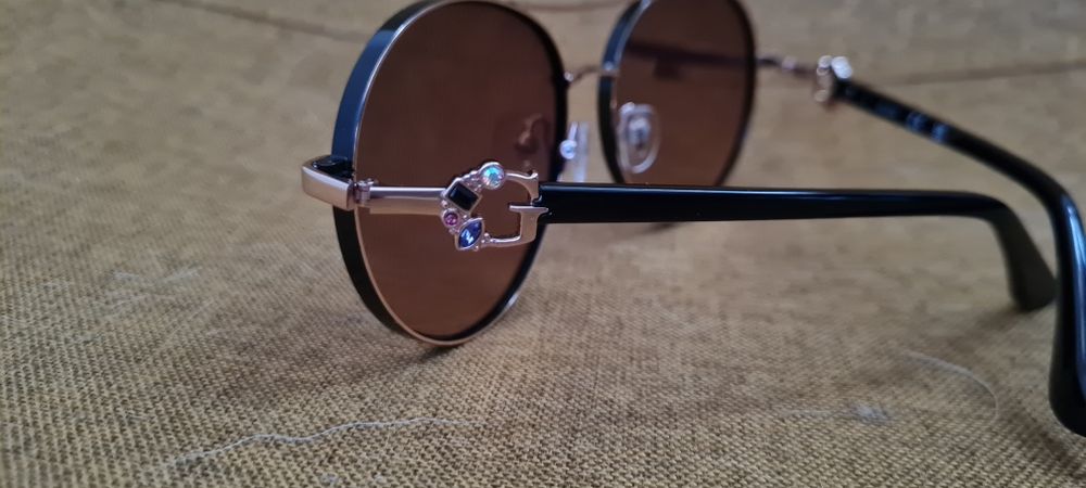 Слънчеви очила Guess  GU7791