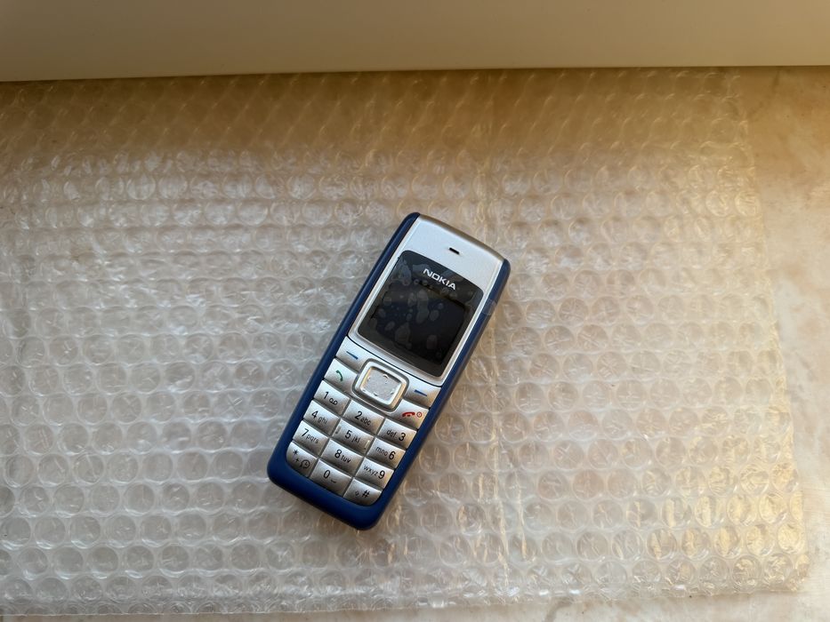 Nokia  2310 in carcasa de 1110, ca si nou! De colectie!