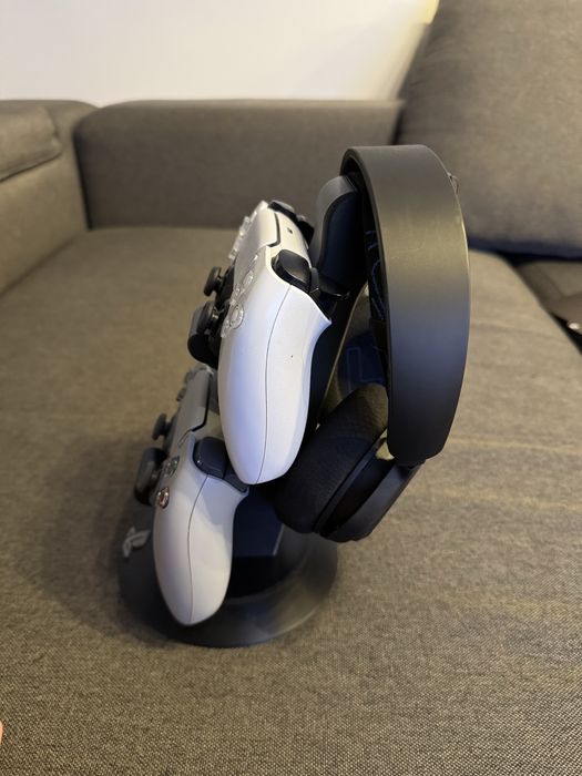 Бяла или черна Стойка / Поставка за джойстик / контролер и Слушалки