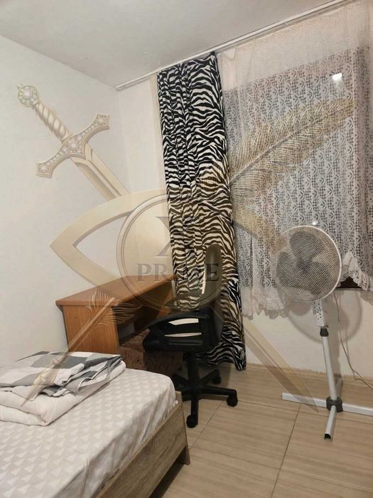 Дава се под наем Етаж от къща в Варна, Трошево - 20 кв.м за 180 € - Снимка #2