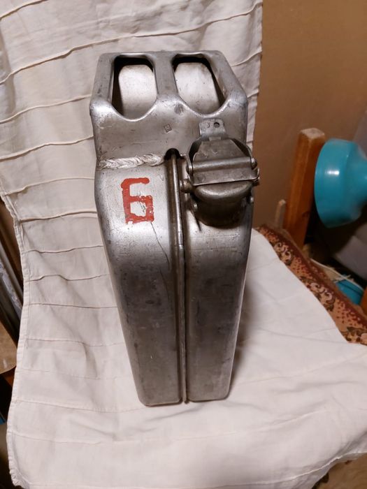 Канистра для бензина